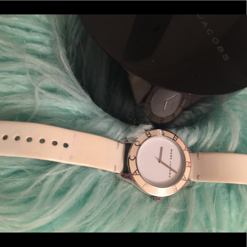 MARC JACOBS watch